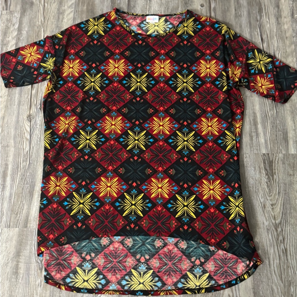 LuLaRoe urma Red and Yellow Geometric Blouse EUC